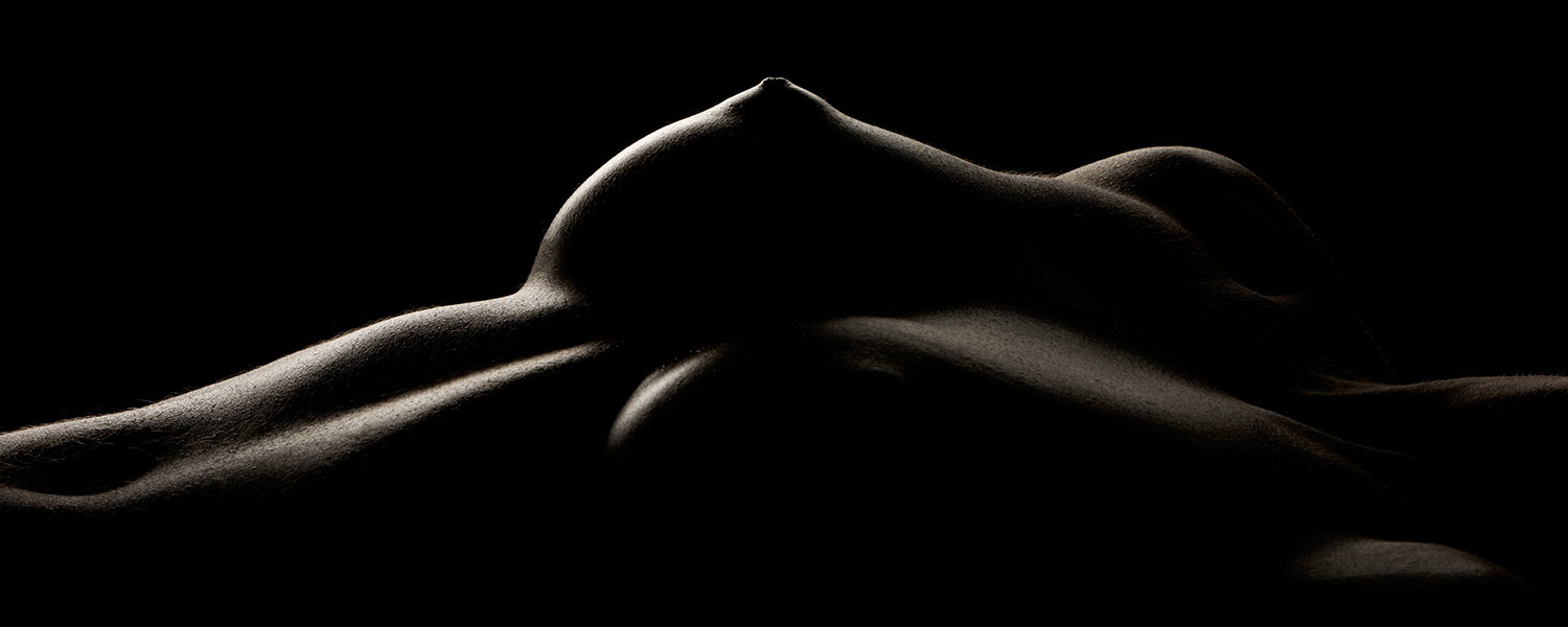 Boudoir photographer Westersoe. Fineart photography of a womans breast